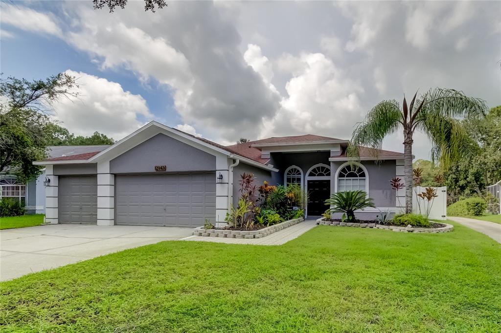 CANTERBURY VILLAGE - фото