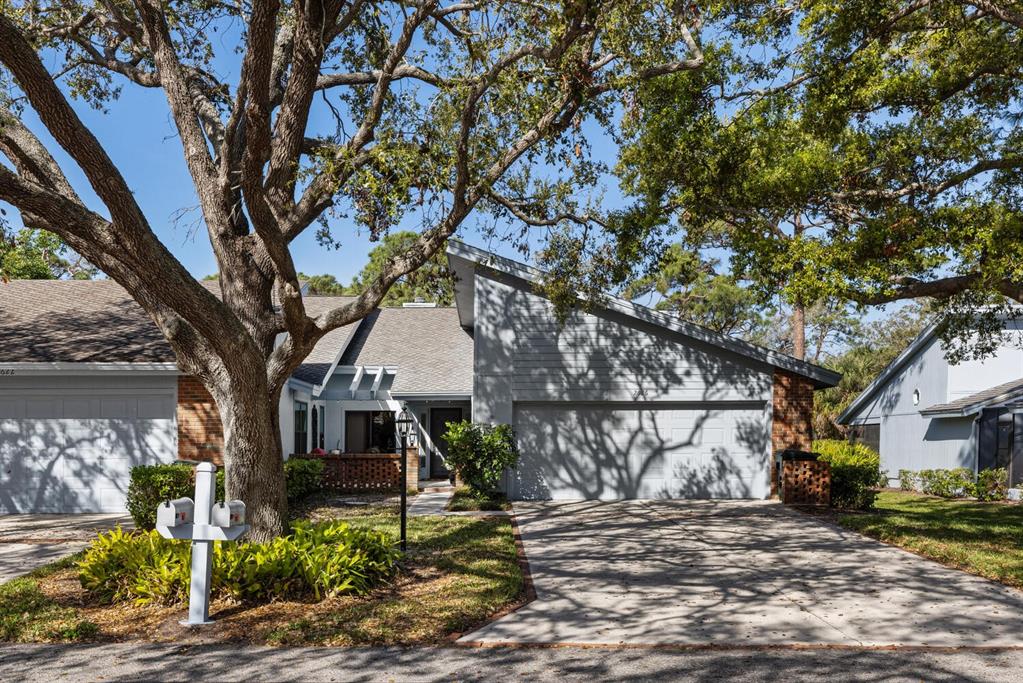 WOODBRIDGE ESTATES - фото