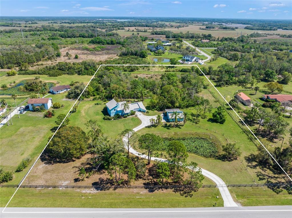 SADDLE CREEK - фото