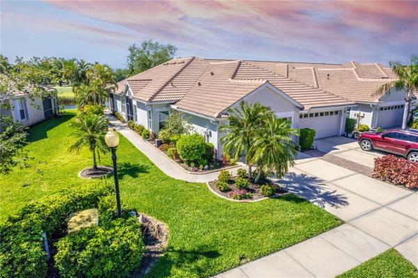 PELICAN POINTE GOLF & CNTRY CL