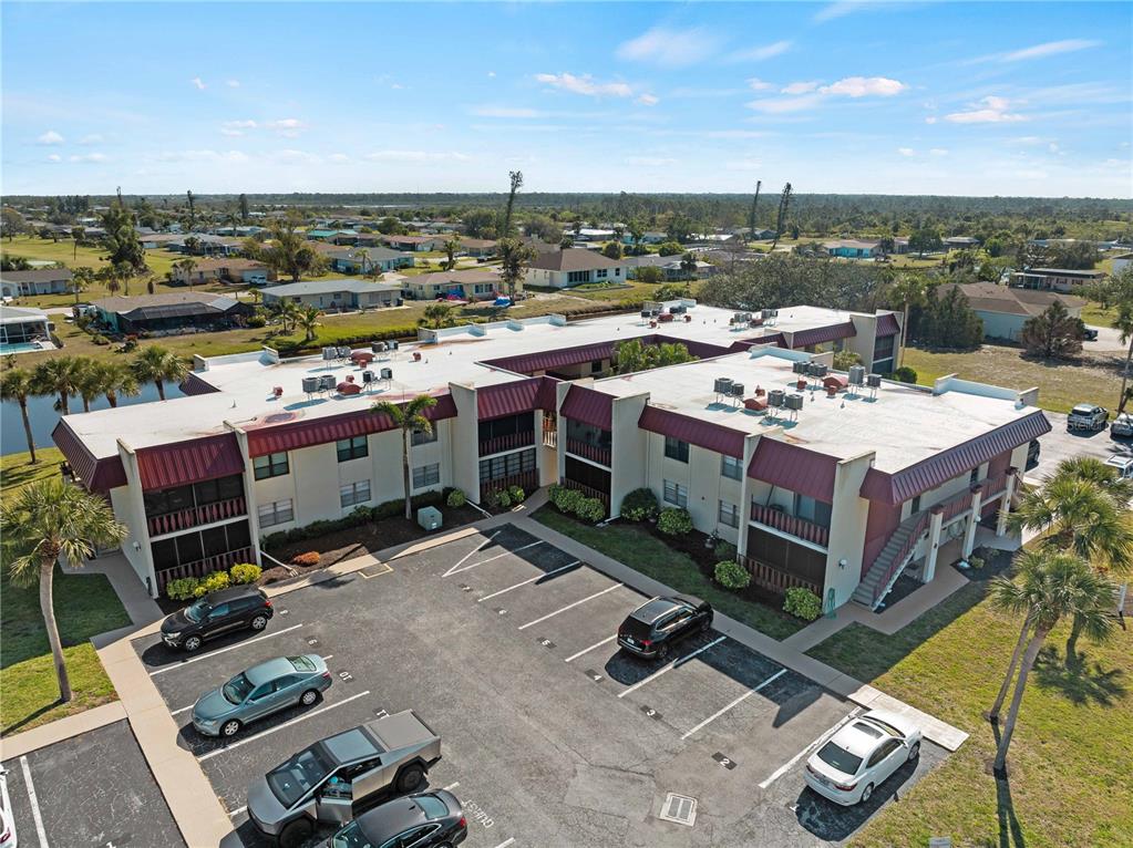 RIVERHOUSE - фото