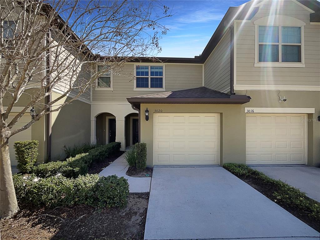 EMERSON NORTH TWNHMS - фото