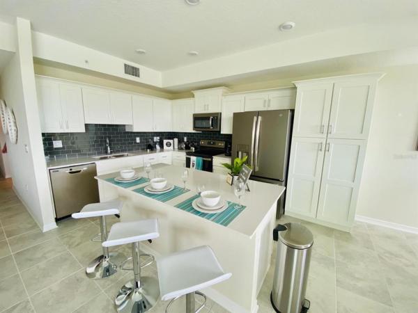 THE TERRACES AT STOREY LAKE CONDO 2 PH 6