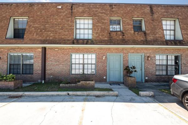 ARLINGTON PINES TWNHS DESC IN ORB 3489 PG 1527