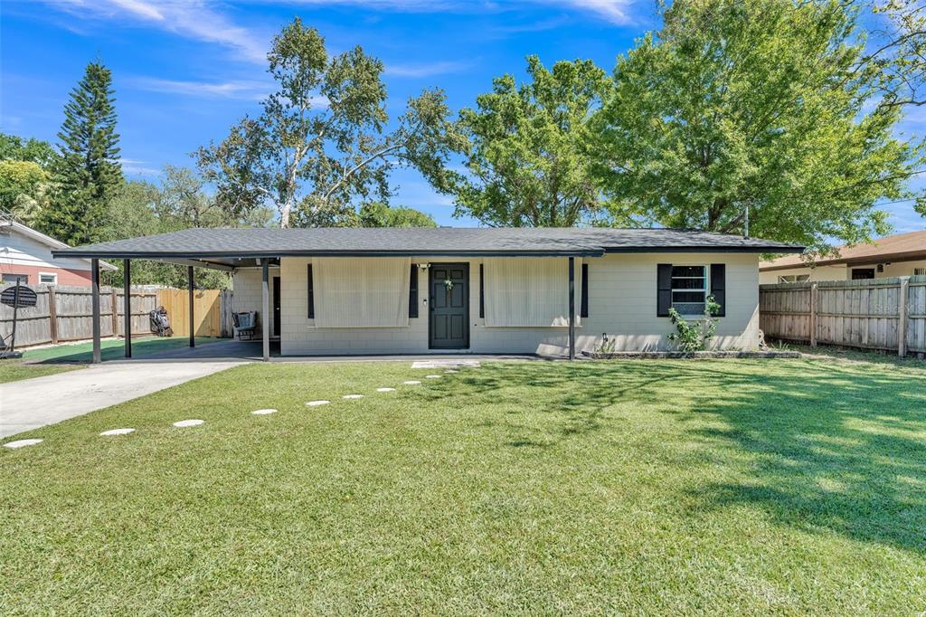 MARIANA WOODS - фото