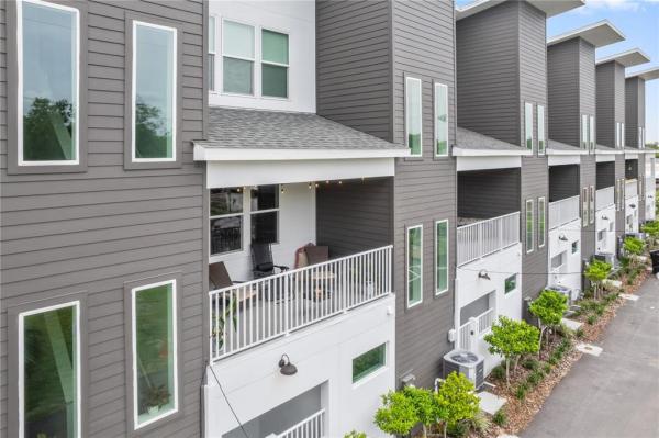 DRIFTWOOD ON CENTRAL