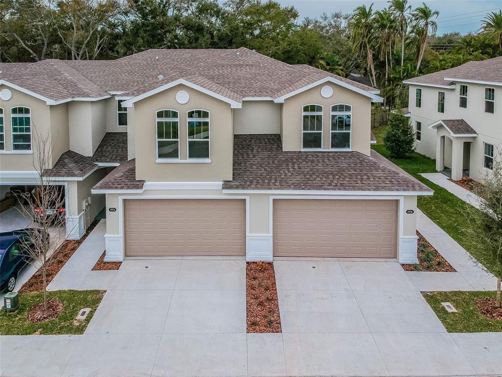 MONTCLAIR LAKE TWNHMS -PHASE 2 - фото