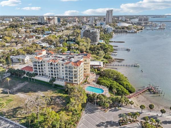 BAYVIEW CONDO CLEARWATER