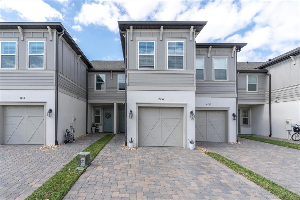 TOWNS AT BELLEAIR GROVE - фото