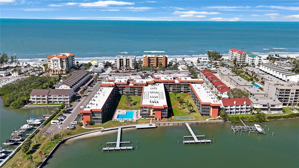 BAY MARINER THE CONDO - фото