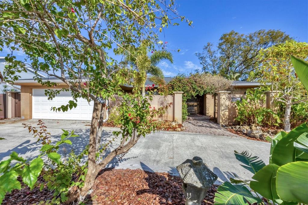 SOUTH GATE UNIT 19 - фото