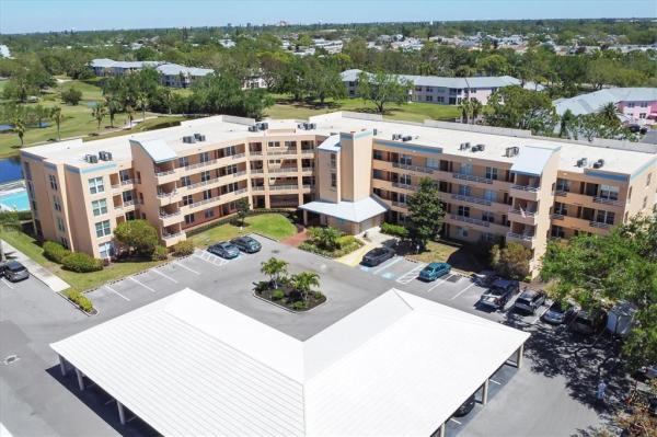 THE GREENS AT PINEBROOK