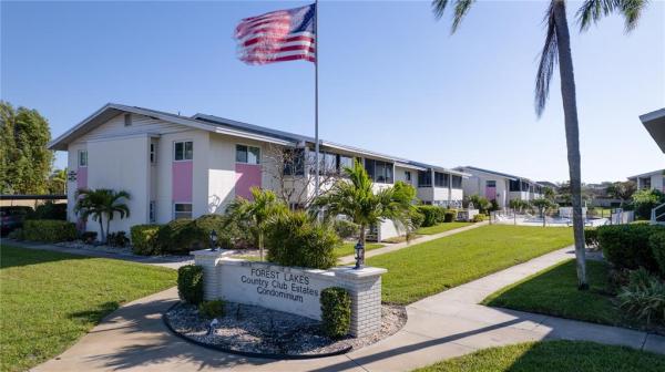 FOREST LAKES COUNTRY CLUB ESTATE