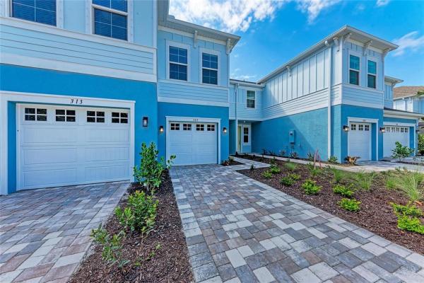 SIENNA PARK TOWNHOMES AT UNIVERSITY