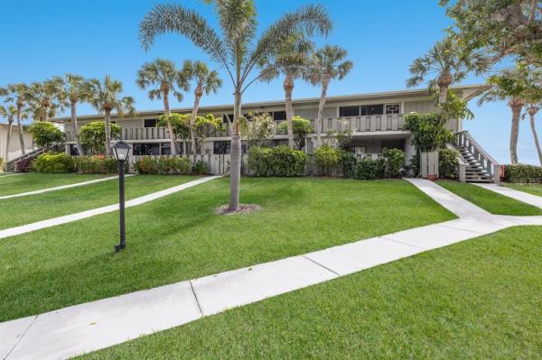 WESTBAY POINT & MOORINGS II