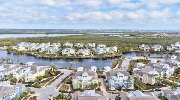 EDGEWATER WALK ON HARBOUR ISLE 5-36