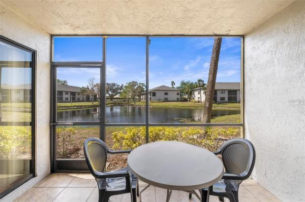 SHOREWALK BATH & TENNIS CLUB 14