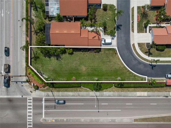 SEVILLE AT CENTER GATE