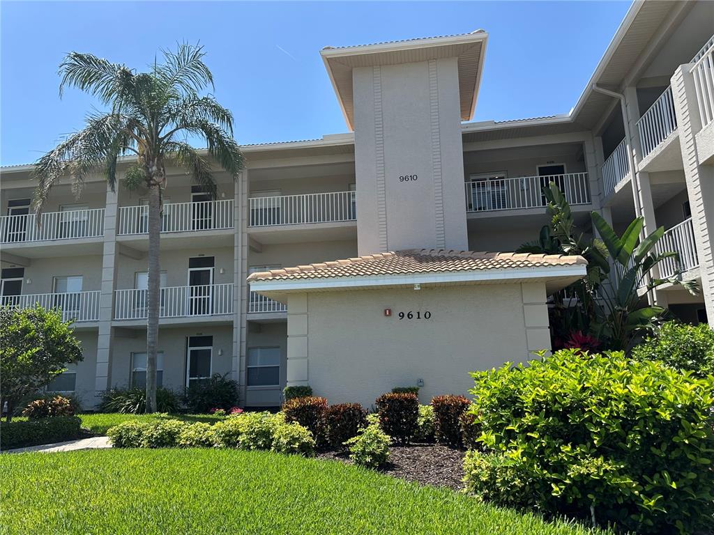 STONEYBROOK CLUBSIDE SOUTH 1 - фото