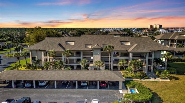 COMMODORE CLUB CONDO