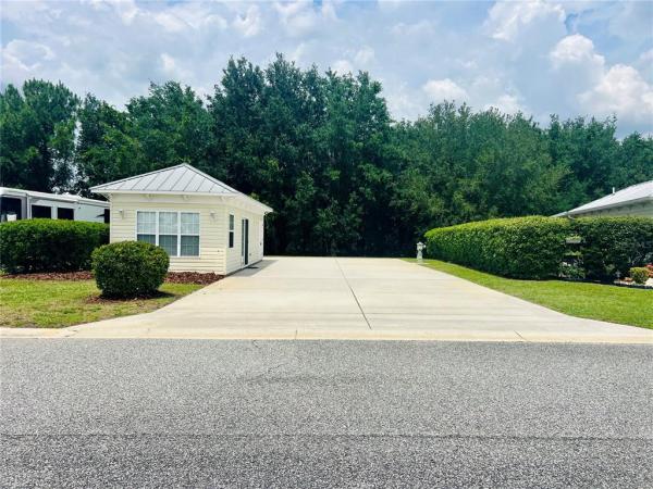 FLORIDA GRANDE MOTOR COACH RESIDENCE