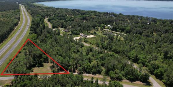 LAKE LOCHLOOSA SHORES