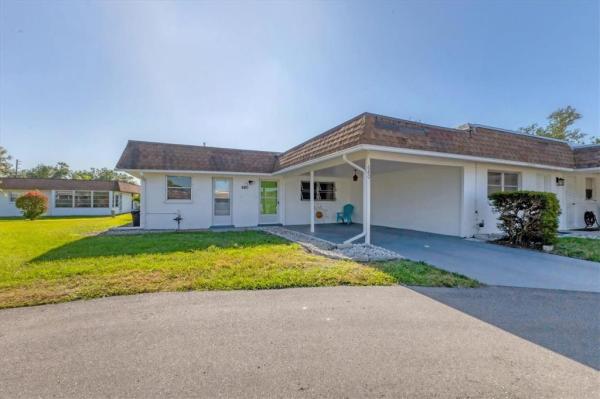 CIRCLE WOODS OF VENICE 2