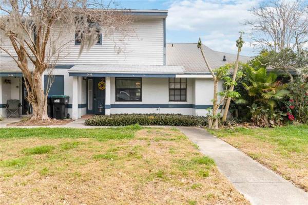 CHANCELLORS ROW PH 01