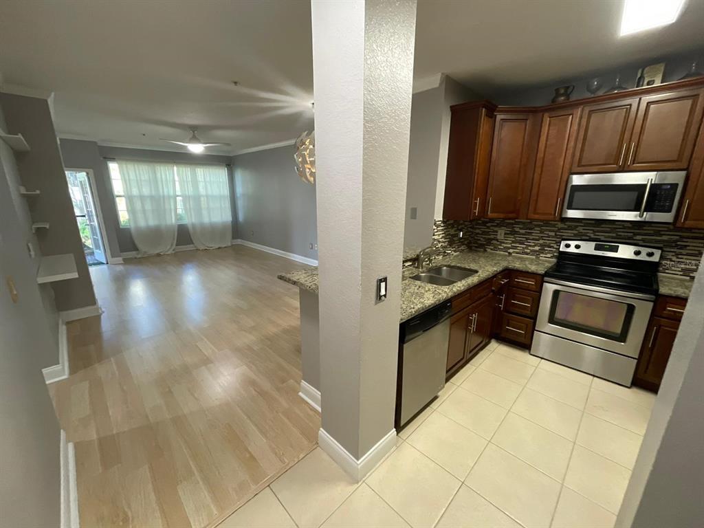 MADISON/METROWEST - фото