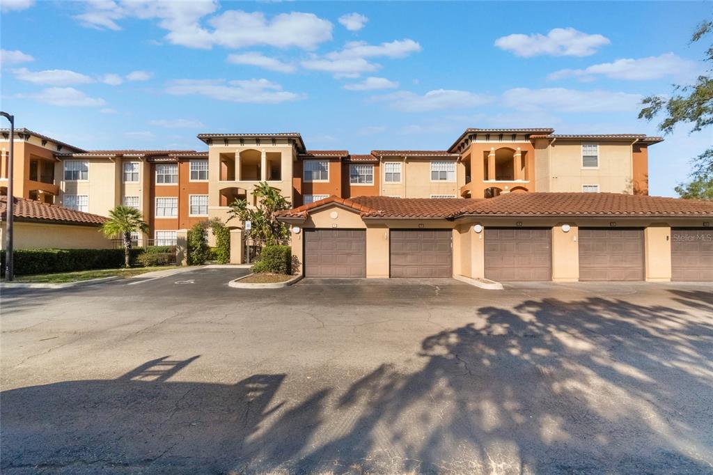 PALMS CLUB CONDO - фото