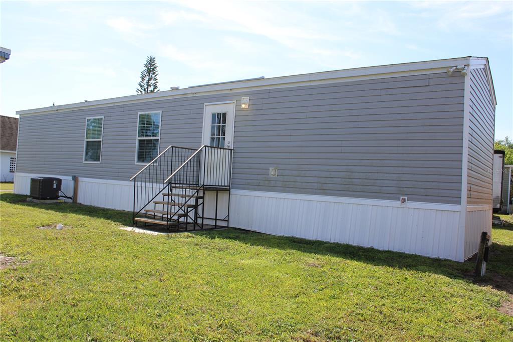 CYPRESS SHORES - фото