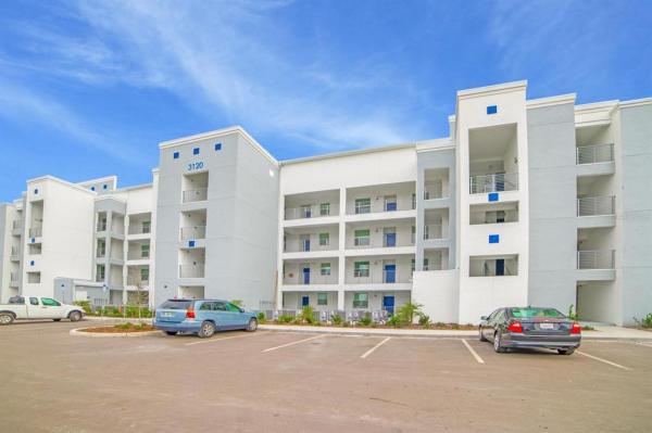 THE TERRACES AT STOREY LAKE CONDO 2 PH 14