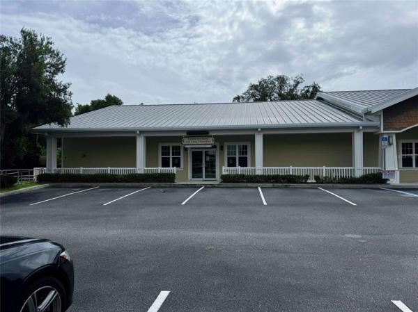 LADY LAKE SUMMIT MEDICAL PARK