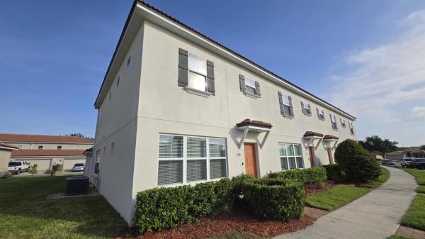 VILLA SOL TWNHMS VILLAGE 6