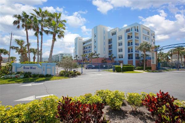 OCEAN WALK/NEW SMYRNA BEACH