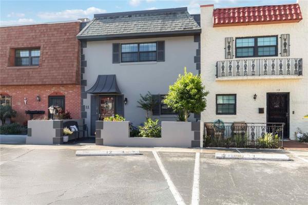 COBBLESTONE VILLAGE CONDO (0172)