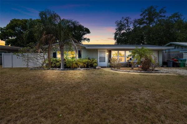 SEMINOLE LAKE VILLAGE