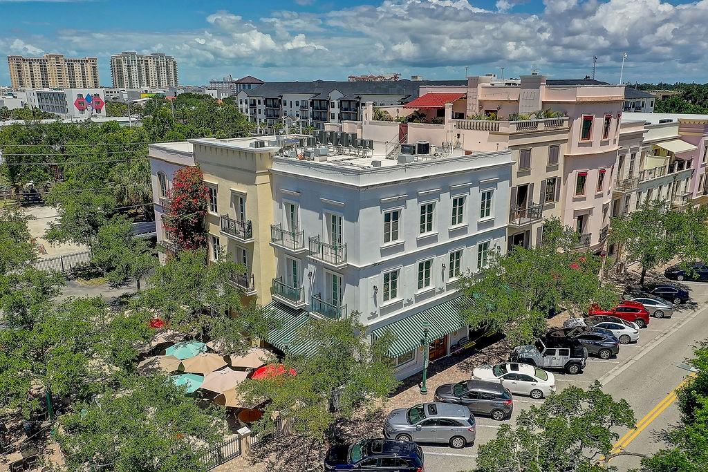 COURTYARD AT CITRUS - фото