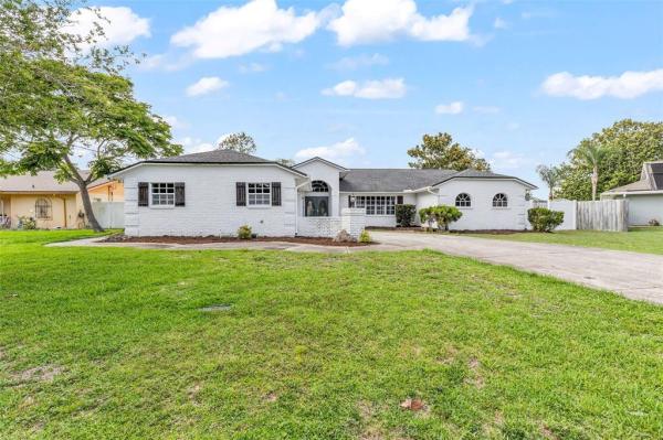 PALM HARBOR CENTER PH 01