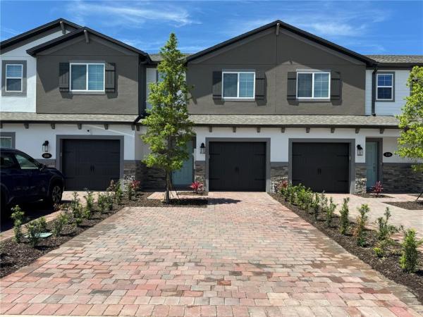 TOWNS AT LAKE MONROE COMMONS