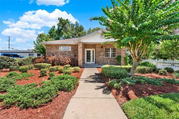 CRYSTAL LAKE WINTER HOMES