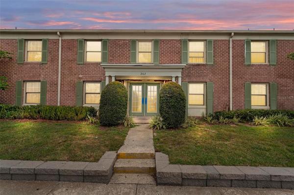 LAKE HOWELL ARMS CONDO