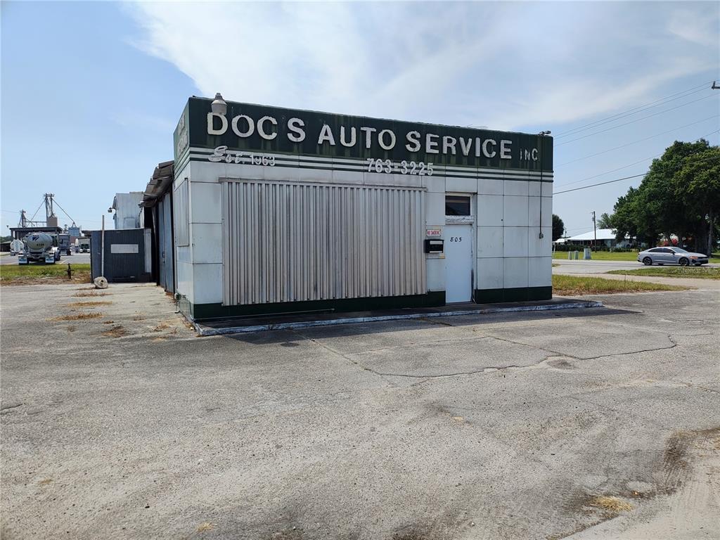 Commercial - фото