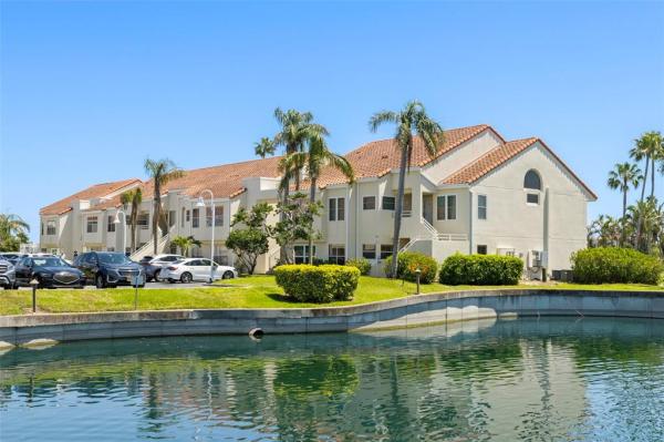 VISTA VERDE NORTH CONDO