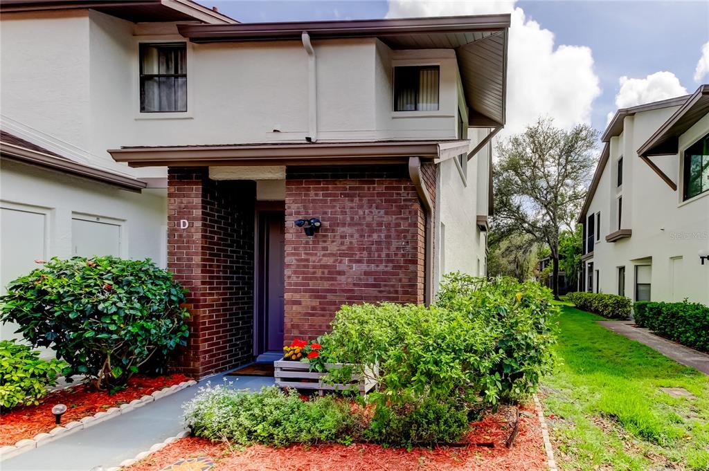 YORKTOWN AT BEACON PLACE - фото