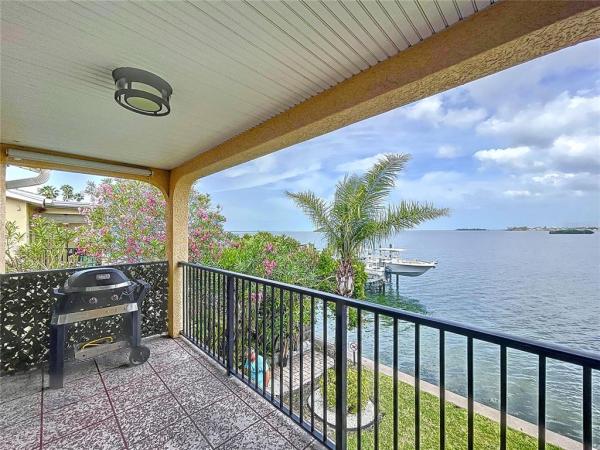 COCONUT VILLAS OF DUNEDIN CONDO