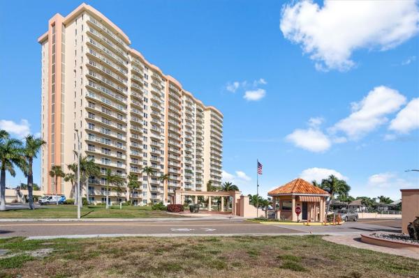 BAYWAY ISLES POINT BRITTANY SIX