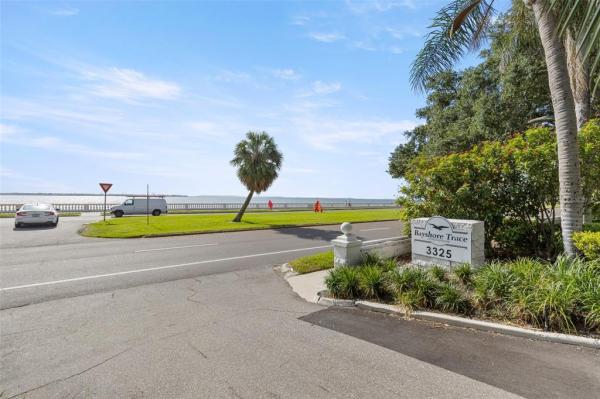 BAYSHORE TRACE CONDOMINIMUM
