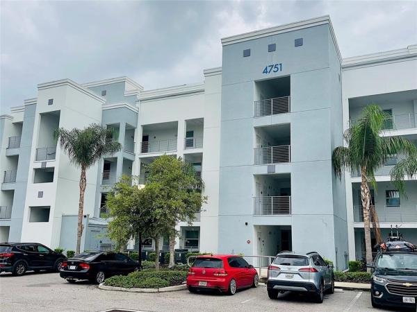 THE TERRACES AT STOREY LAKE CONDO 1 PH 4