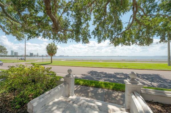 BAYSHORE TRACE CONDO